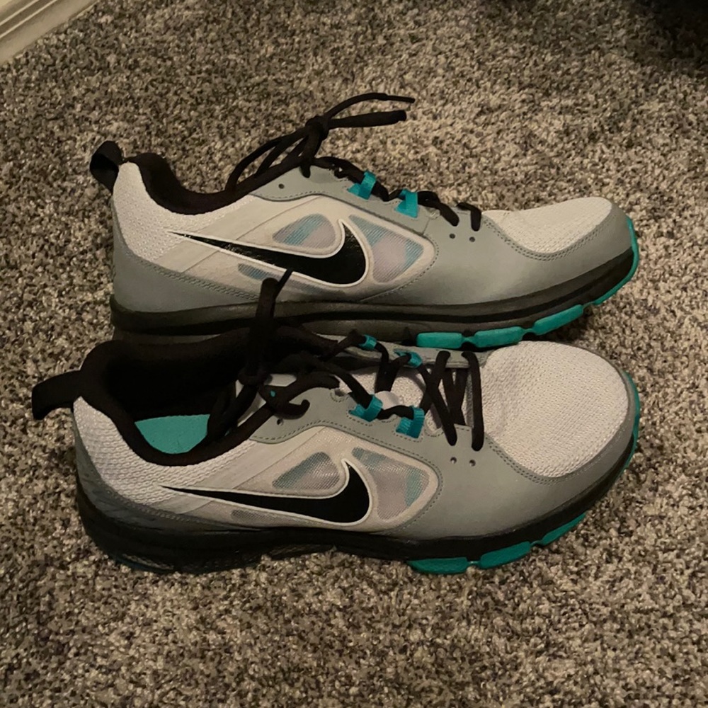 New Nike shoes Only one around the store